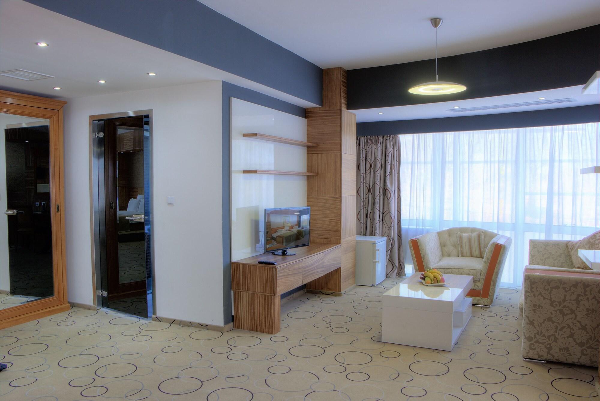 Hotel Oltenia クラヨーヴァ エクステリア 写真
