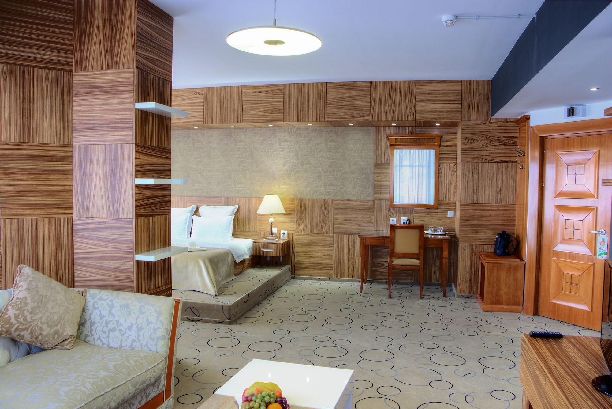 Hotel Oltenia クラヨーヴァ エクステリア 写真