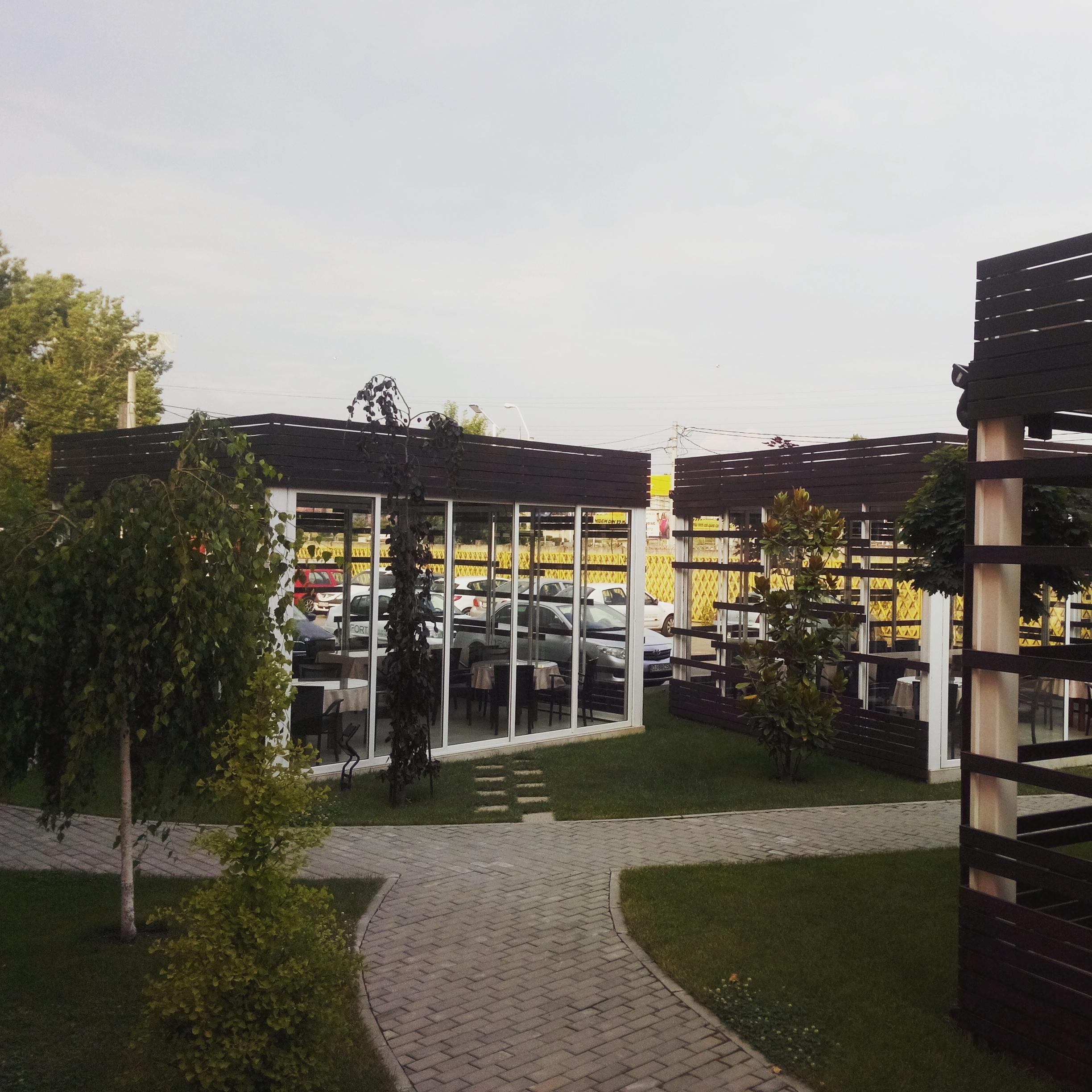 Hotel Oltenia クラヨーヴァ エクステリア 写真