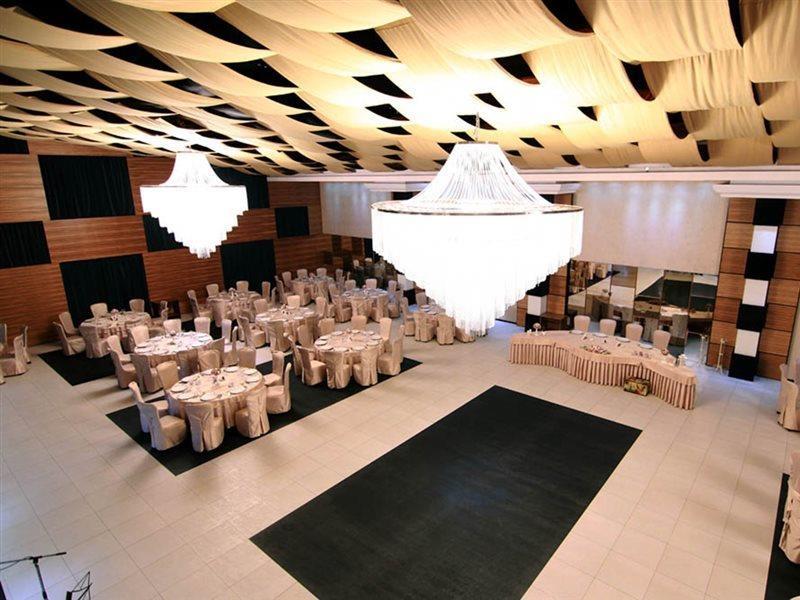 Hotel Oltenia クラヨーヴァ エクステリア 写真